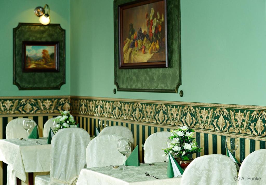 Hotel Lovecky Zamecek Orion Либерц Экстерьер фото