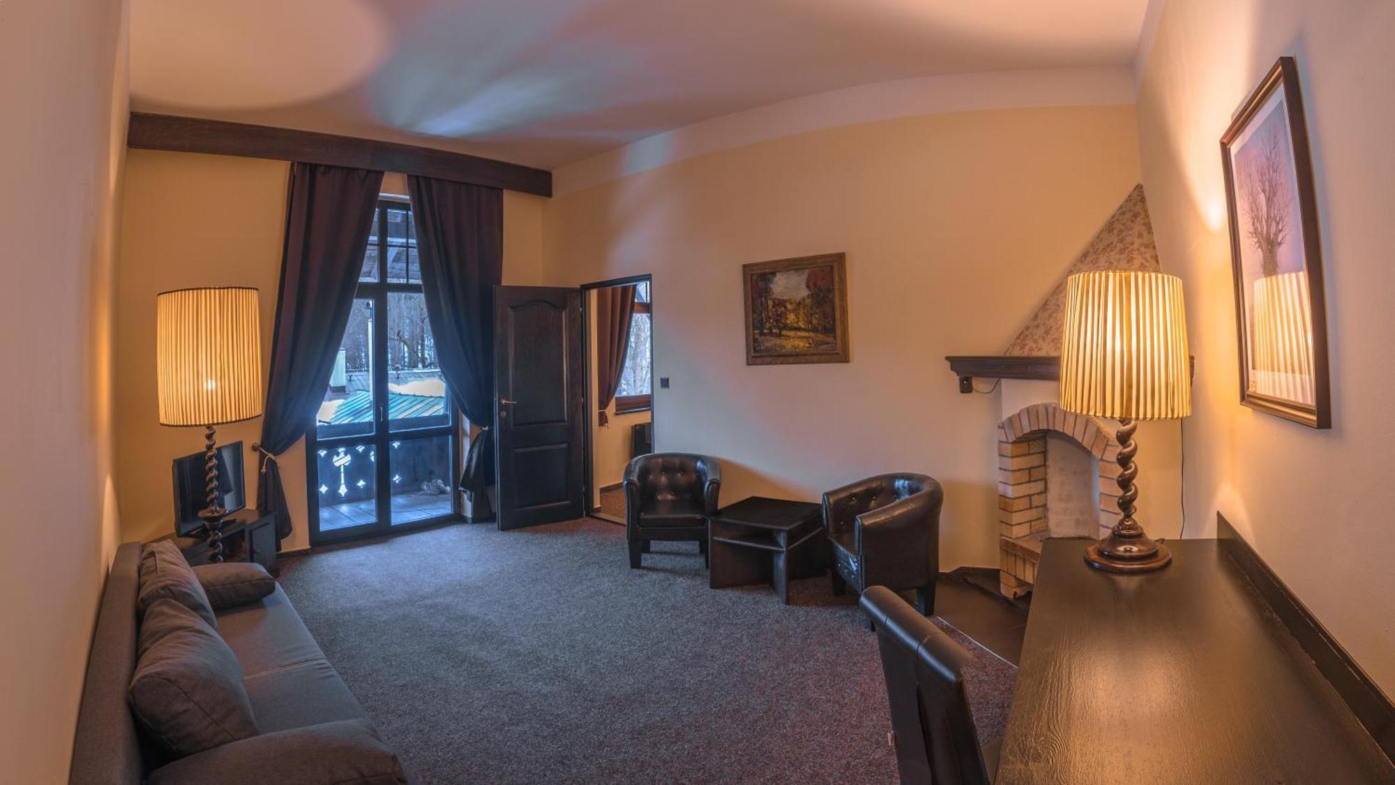 Hotel Lovecky Zamecek Orion Либерц Экстерьер фото