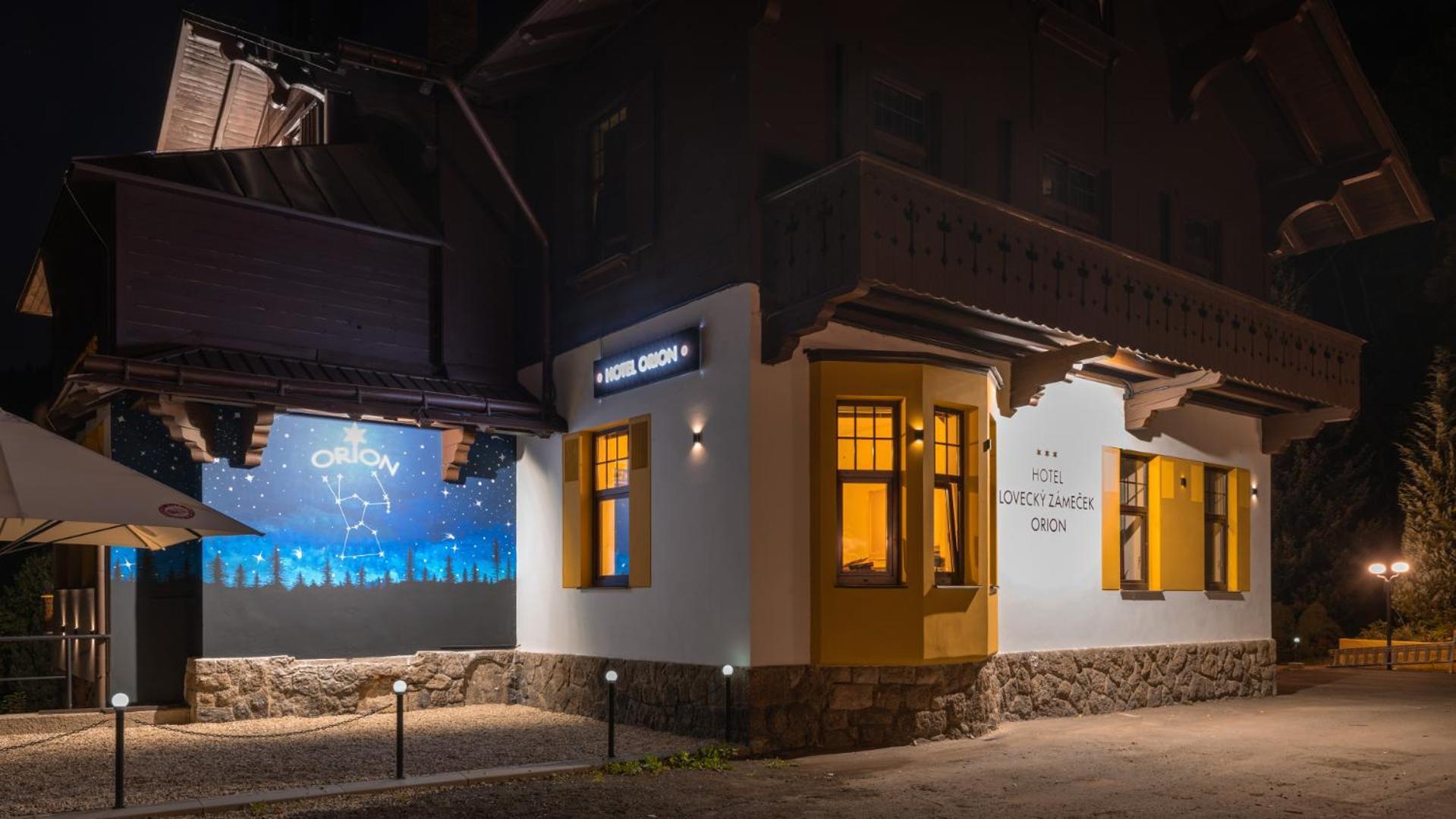 Hotel Lovecky Zamecek Orion Либерц Экстерьер фото