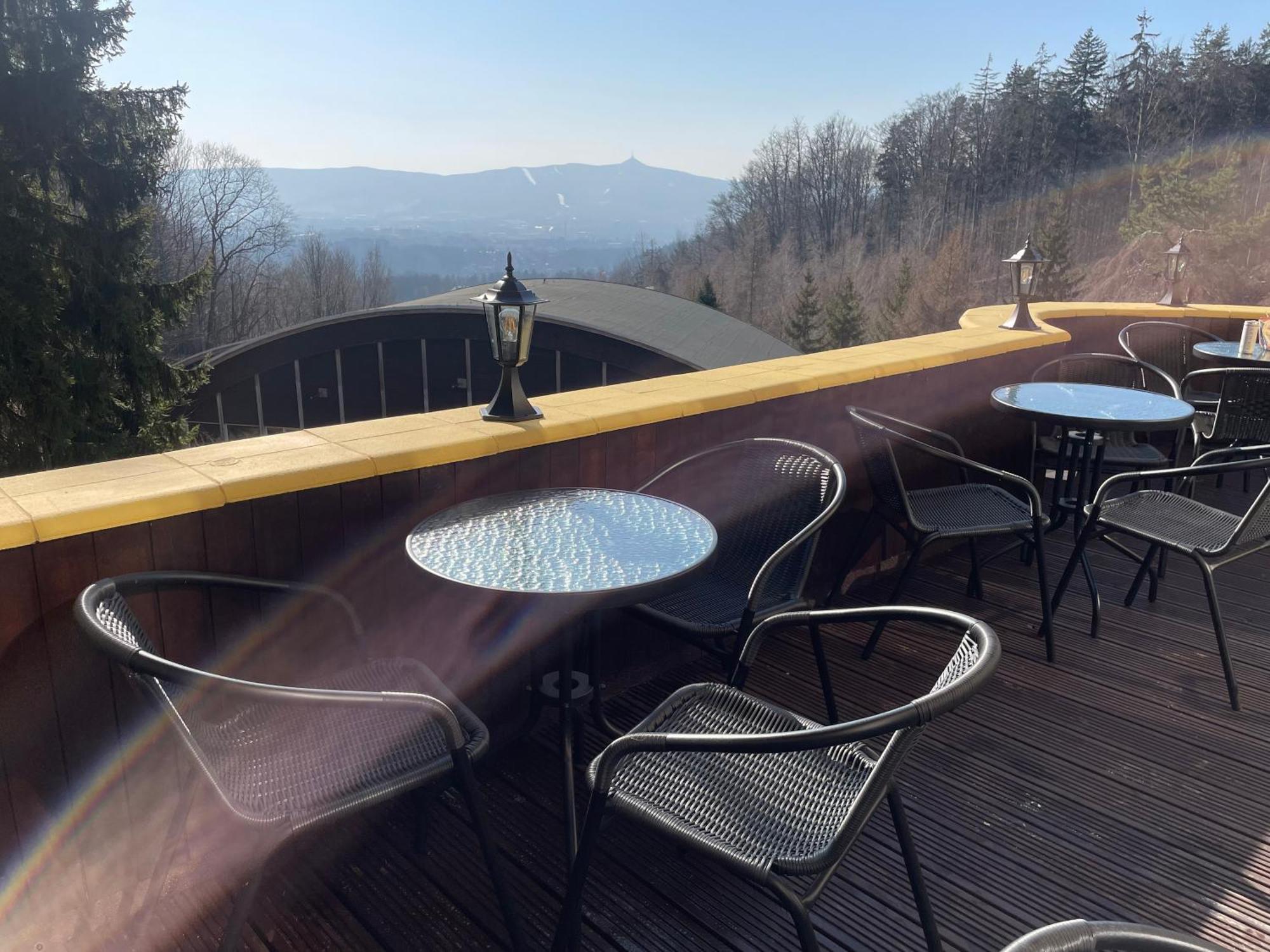 Hotel Lovecky Zamecek Orion Либерц Экстерьер фото