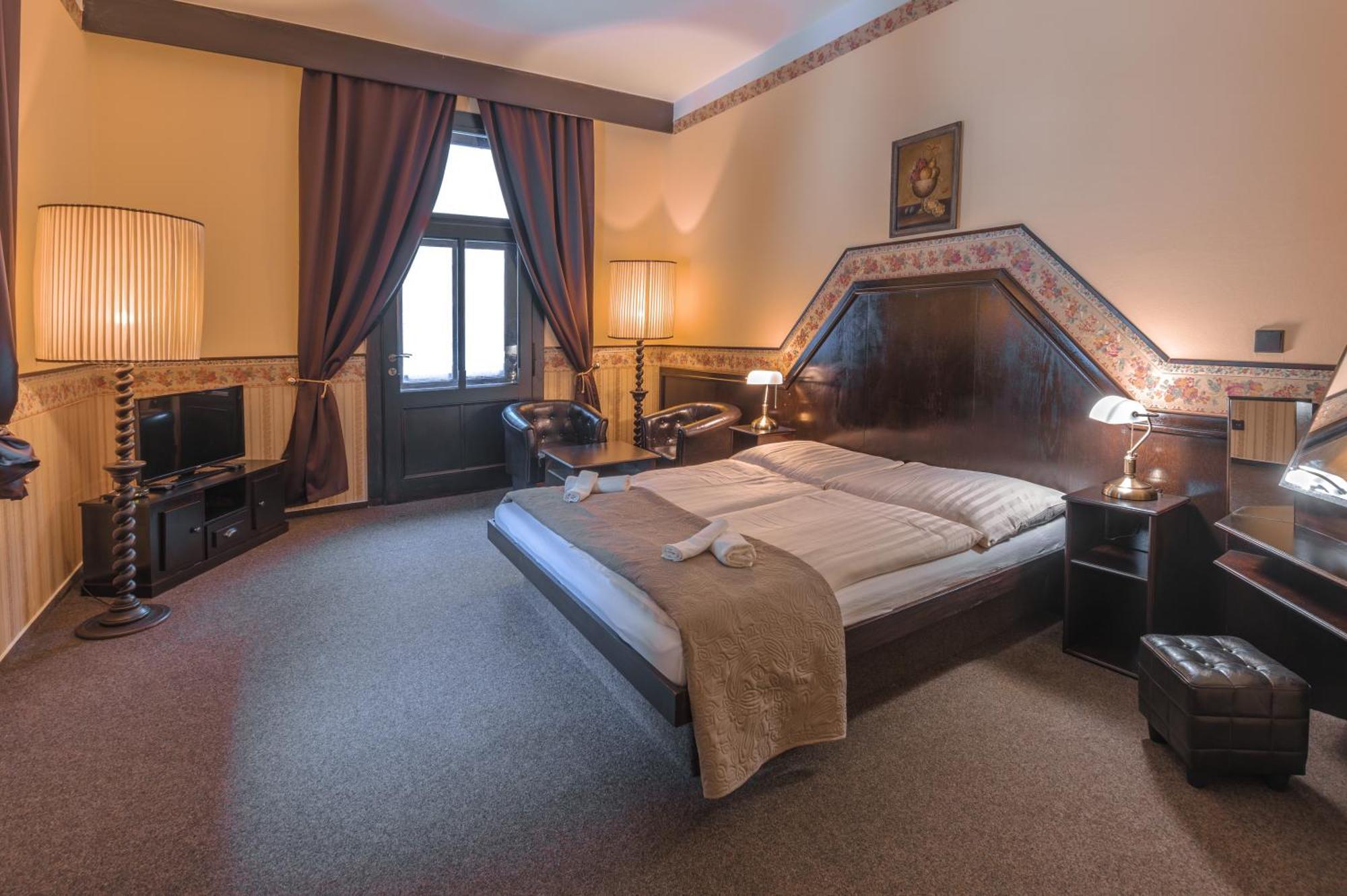 Hotel Lovecky Zamecek Orion Либерц Экстерьер фото