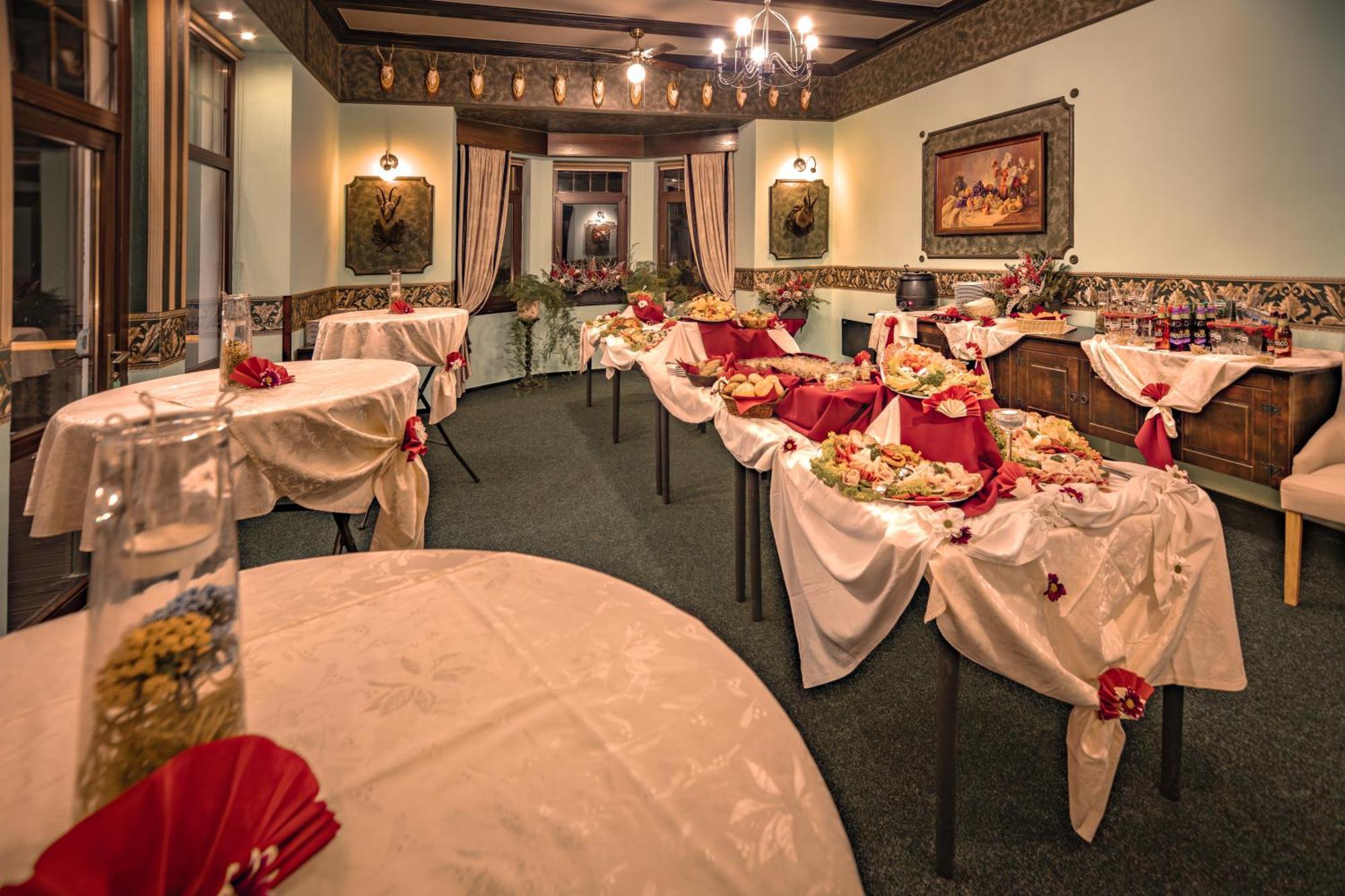 Hotel Lovecky Zamecek Orion Либерц Экстерьер фото
